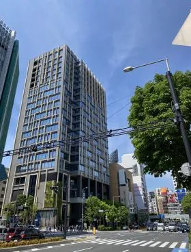 日新青山ビルの外観