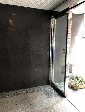 KSビルの外観