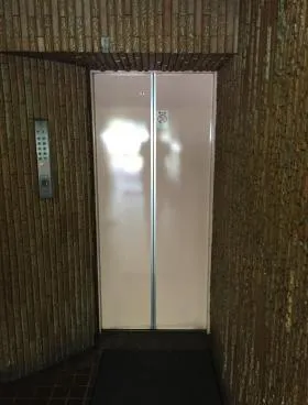 成子坂ハイツビルの外観