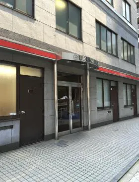 鈴木ビルの外観