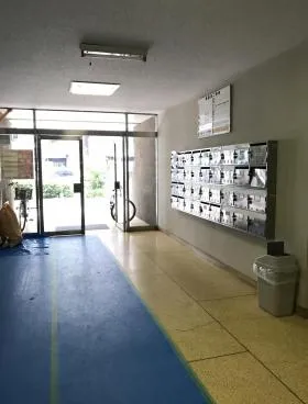 パラガイハイツビルの外観