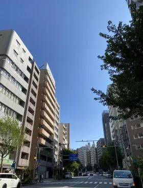 若月ビルの外観