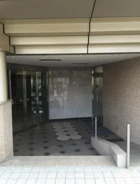 宝栄西新宿ビルの外観