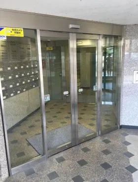 宝栄西新宿ビルの外観