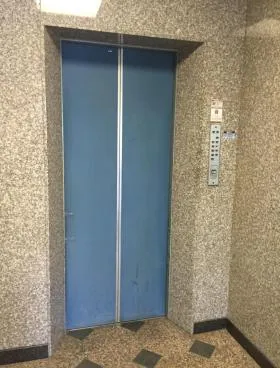 宝栄西新宿ビルの外観