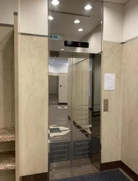 日通商事麻布ビルの外観