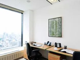 Regus(リージャス)新宿パークタワービジネスセンターの外観