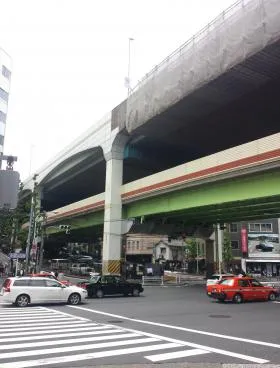 交通安全教育センタービルの外観