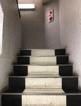 小川ビルの外観