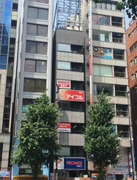 山兼新宿ビルの外観