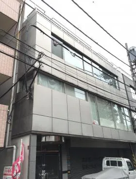 ISビルの外観