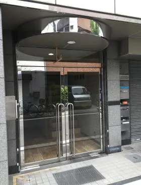 ISビルの外観