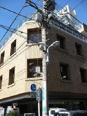島崎本社ビルの外観
