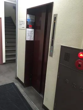 カーサ新宿の外観