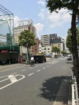 メトロビルの外観