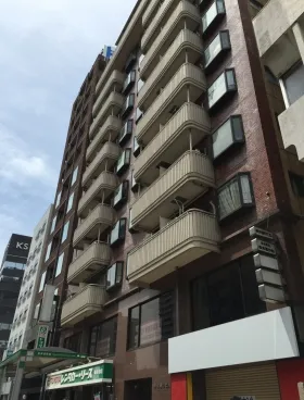 明治通りビルの外観
