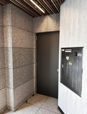 ユニゾ初台(初台本町)ビルの外観