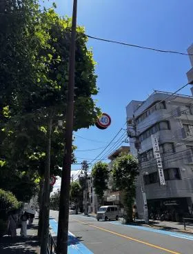 ユニゾ初台(初台本町)ビルの外観