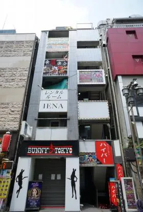 第10NKビルの外観