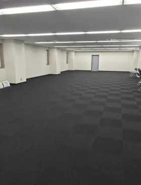 TSビルの外観