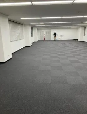 TSビルの外観
