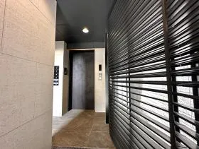 MITSUWAビルの外観