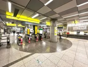 都営大江戸線「都庁前駅」