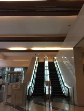 セレスティン芝三井ビルの外観