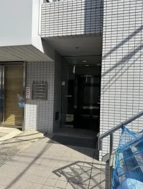 KKYビルの外観