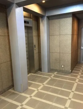 港南YKビルの外観