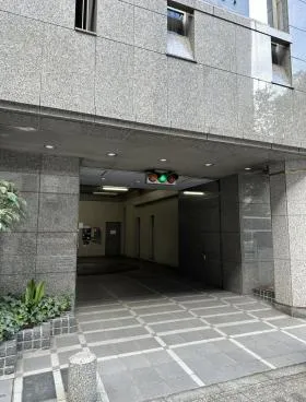 港南YKビルの外観