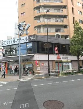 大久保カドビルの外観
