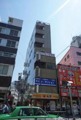 百人町秋山ビルの外観