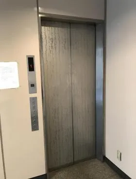 百人町秋山ビルの外観