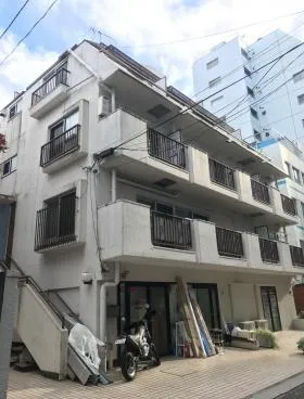 グリーンハイツ千加松ビルの外観