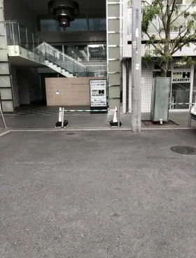 六本木デュープレックスM’sビルの外観