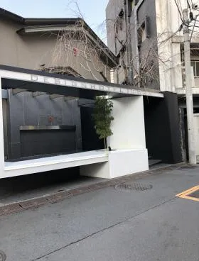 六本木料亭ビルの外観