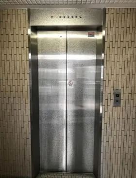 スズビルの外観