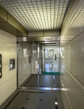 花岡ビルの外観