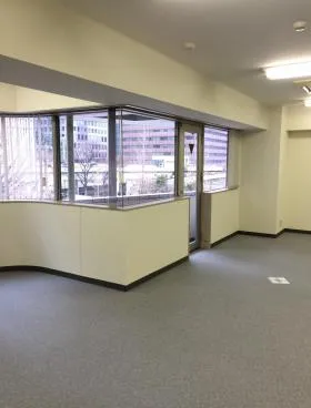 小川ビルの外観