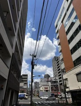 オーケンビルの外観