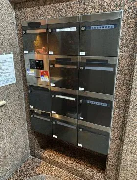 三幸日本橋プラザビルの外観
