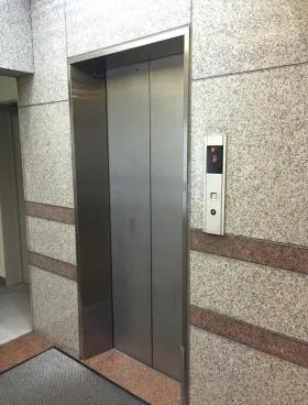 ユモトビルの外観