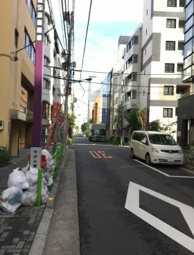 松丸ビルの外観