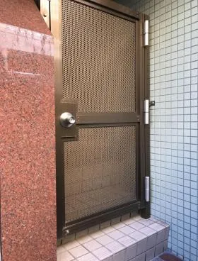 松丸ビルの外観