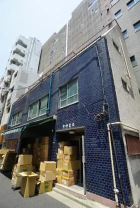 中外ビルの外観