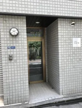 マルイビルの外観