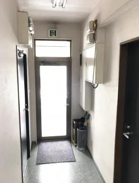 マルイビルの外観