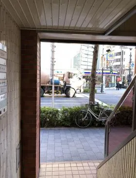 東日パークビルの外観