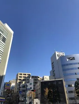 東日パークビルの外観